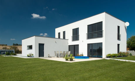 Staviate dom? Kedy je ideálny čas riešiť vonkajšie tienenie